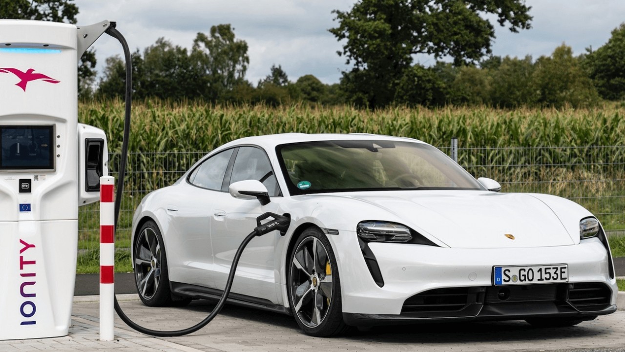 Porsche Taycan được ra mắt tại Việt Nam vào ngày 10/10