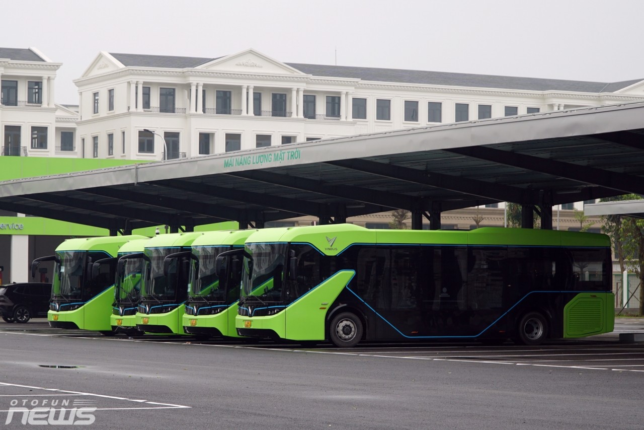 Lộ hình ảnh xe buýt điện VinBus Lộ hình ảnh xe buýt điện VinBus