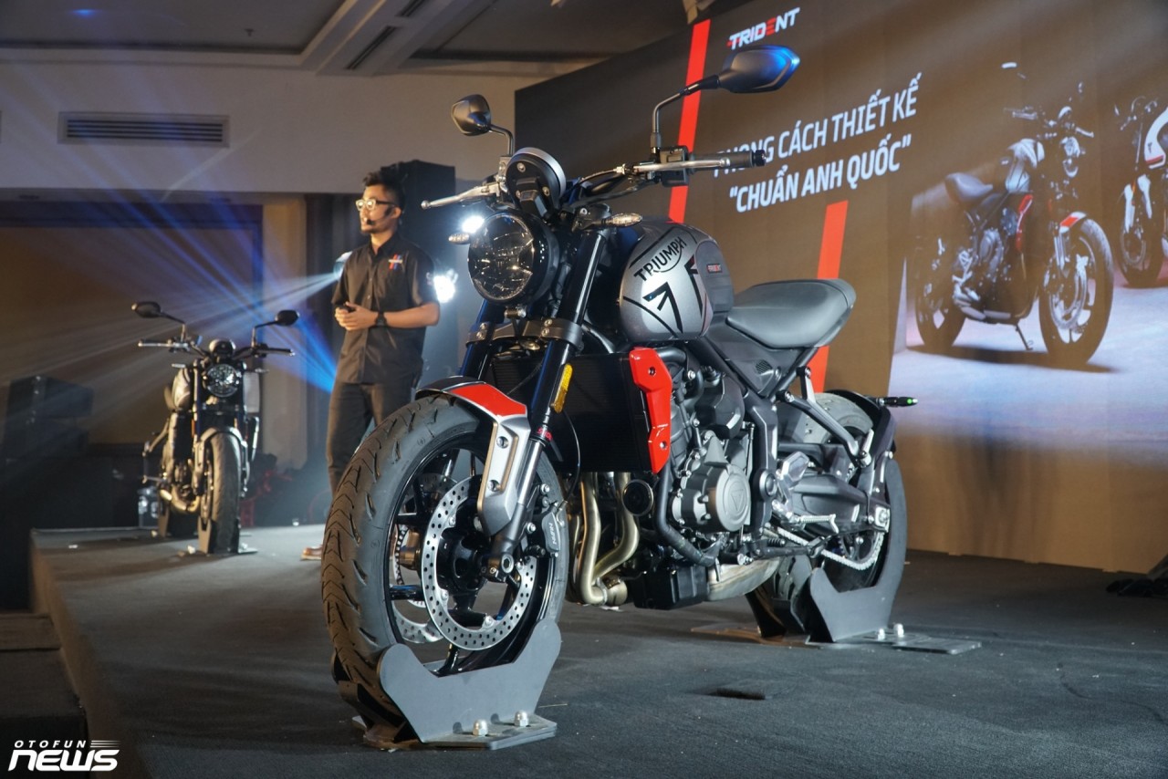 Biker Việt Nam đầu tiên mua Triumph Trident 660 hoàn toàn mới Biker Việt Nam đầu tiên mua Triumph Trident 660 hoàn toàn mới