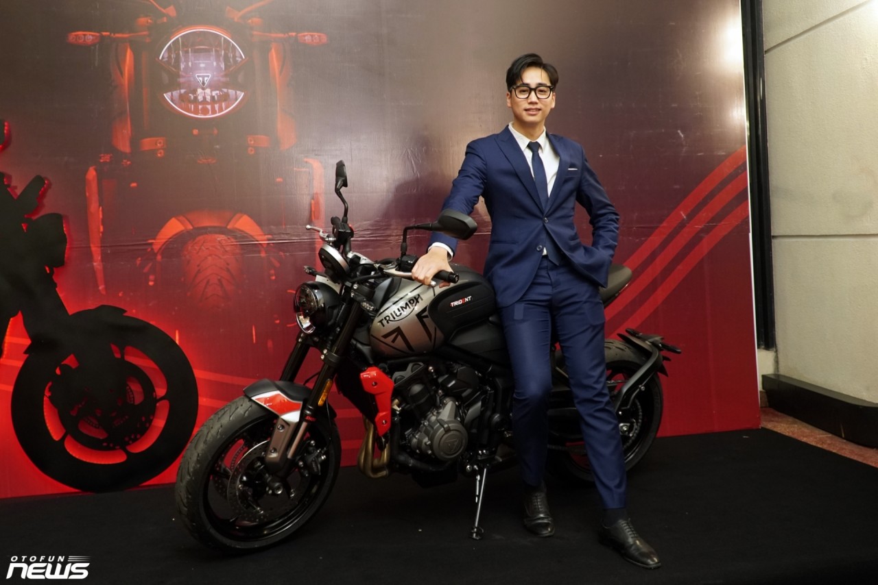 Biker Việt Nam đầu tiên mua Triumph Trident 660 hoàn toàn mới Biker Việt Nam đầu tiên mua Triumph Trident 660 hoàn toàn mới