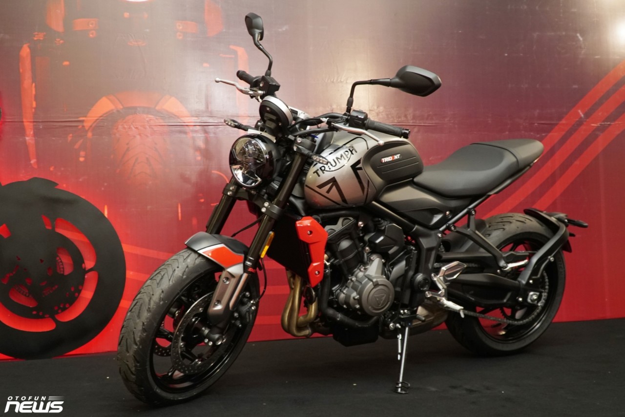 Biker Việt Nam đầu tiên mua Triumph Trident 660 hoàn toàn mới Biker Việt Nam đầu tiên mua Triumph Trident 660 hoàn toàn mới