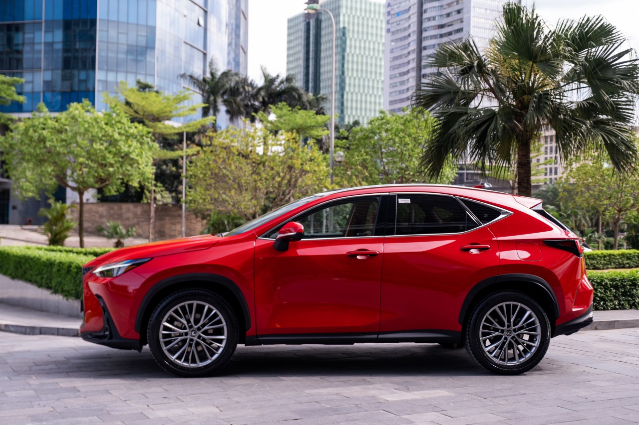 Lexus NX 2022 giá từ 3 tỷ đồng tại Việt Nam