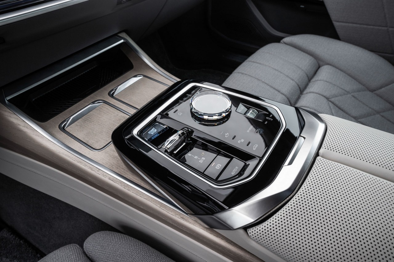 Xe điện BMW i7 có giá gần 120.000 USD tại Mỹ