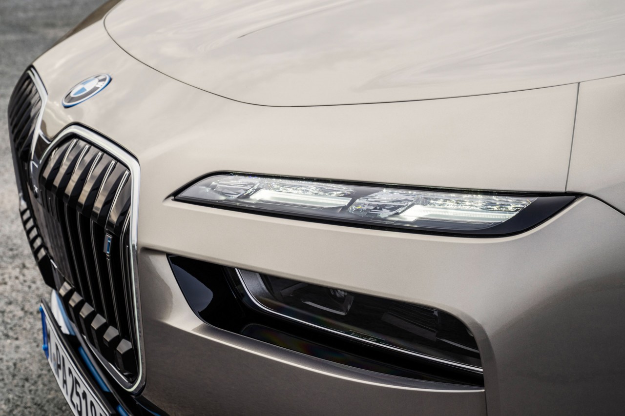 Xe điện BMW i7 có giá gần 120.000 USD tại Mỹ
