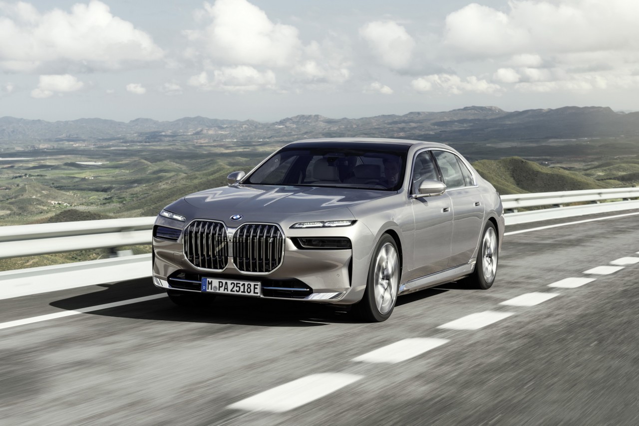 Xe điện BMW i7 có giá gần 120.000 USD tại Mỹ