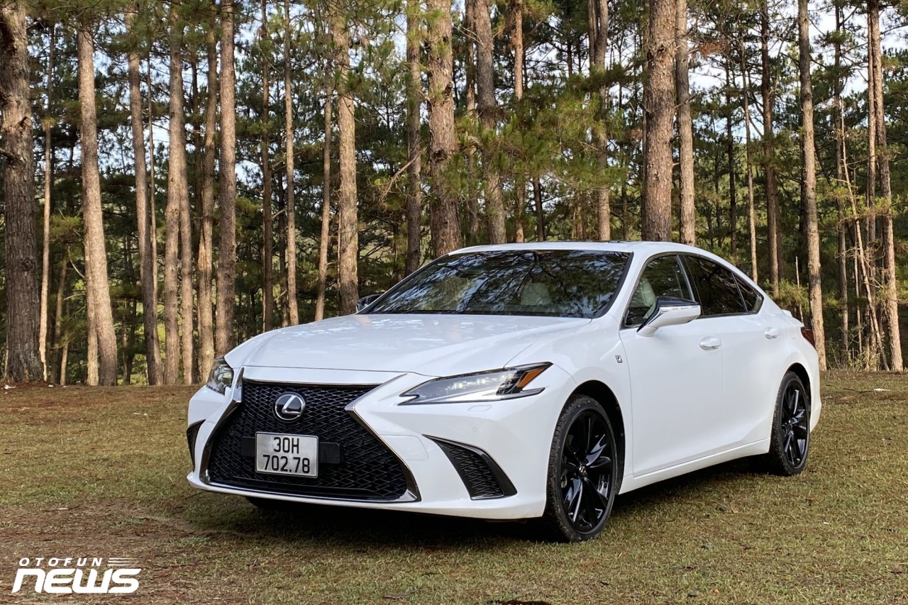 Đánh giá nhanh Lexus ES250 F-Sport Đánh giá nhanh Lexus ES250 F-Sport