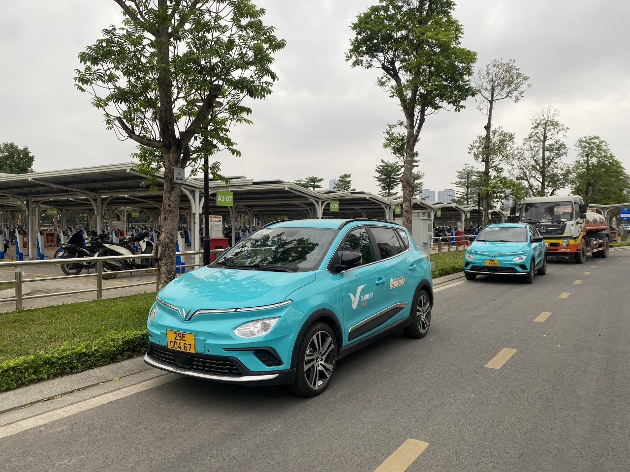 Hà Nội sắp có hãng taxi sử dụng xe điện 100% Hà Nội sắp có hãng taxi sử dụng xe điện 100%