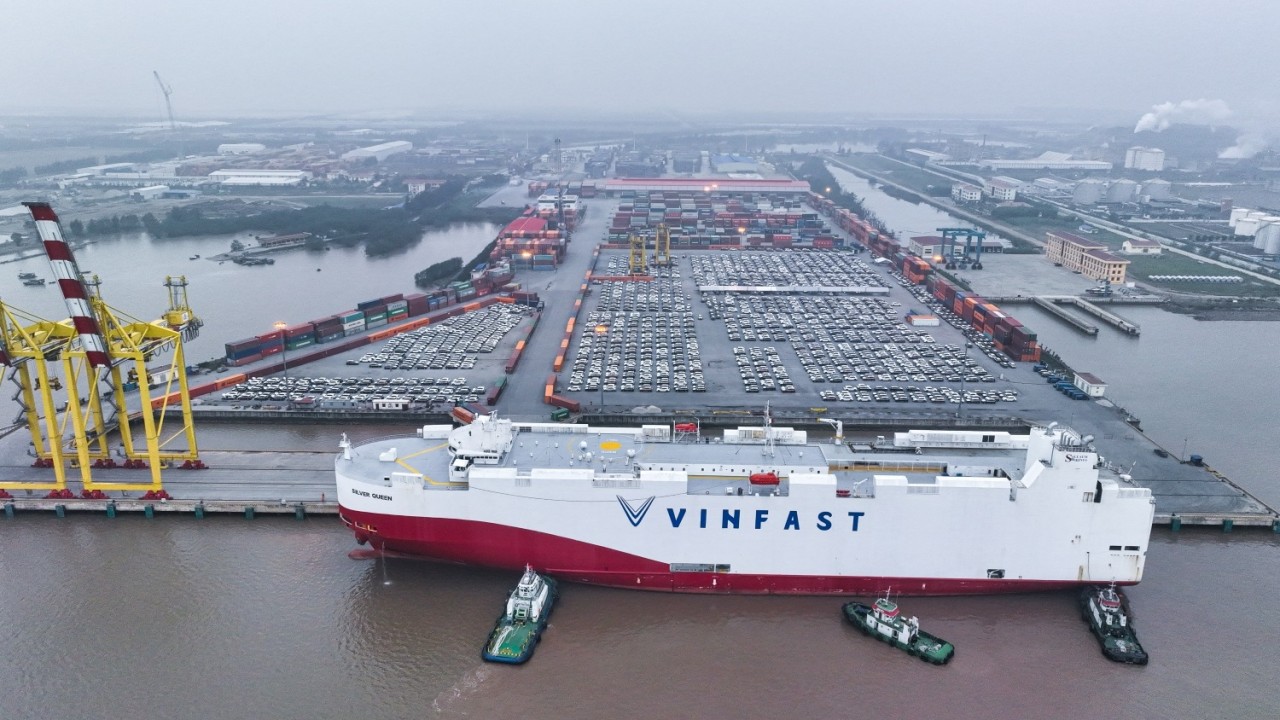 Thêm một lô 1.879 xe VinFast VF8 xuất khẩu sang Mỹ Thêm một lô 1.879 xe VinFast VF8 xuất khẩu sang Mỹ