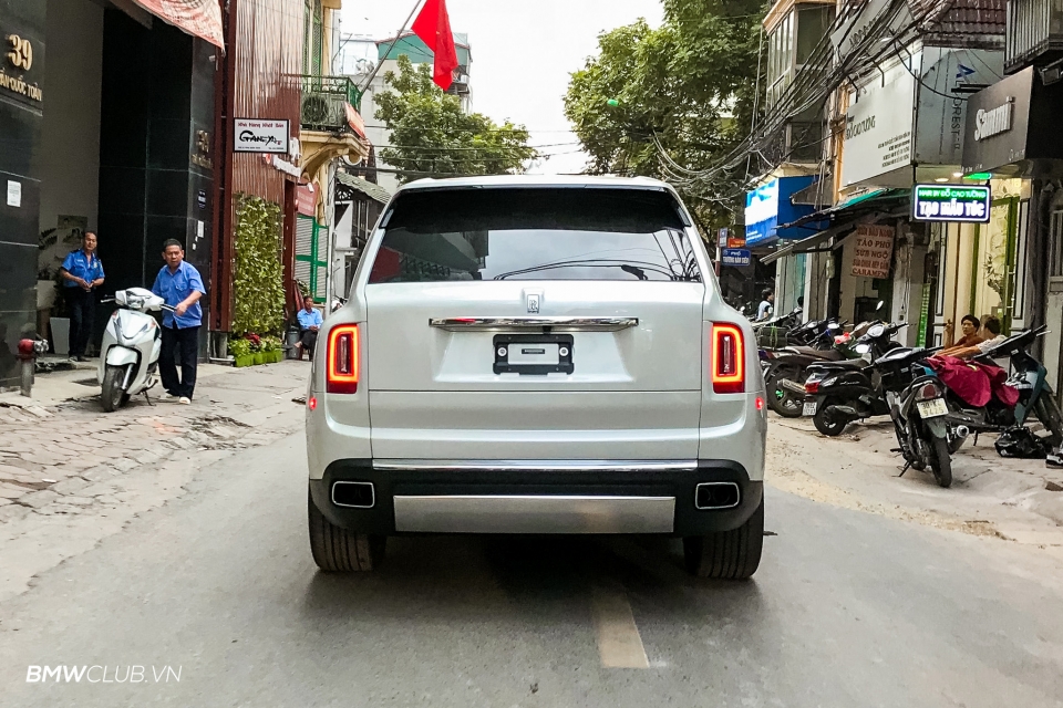 ben trong rolls royce cullinan dau tien viet nam co gi