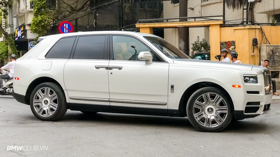 ben trong rolls royce cullinan dau tien viet nam co gi