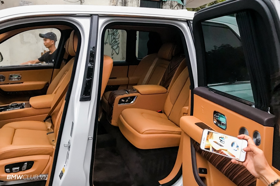 ben trong rolls royce cullinan dau tien viet nam co gi