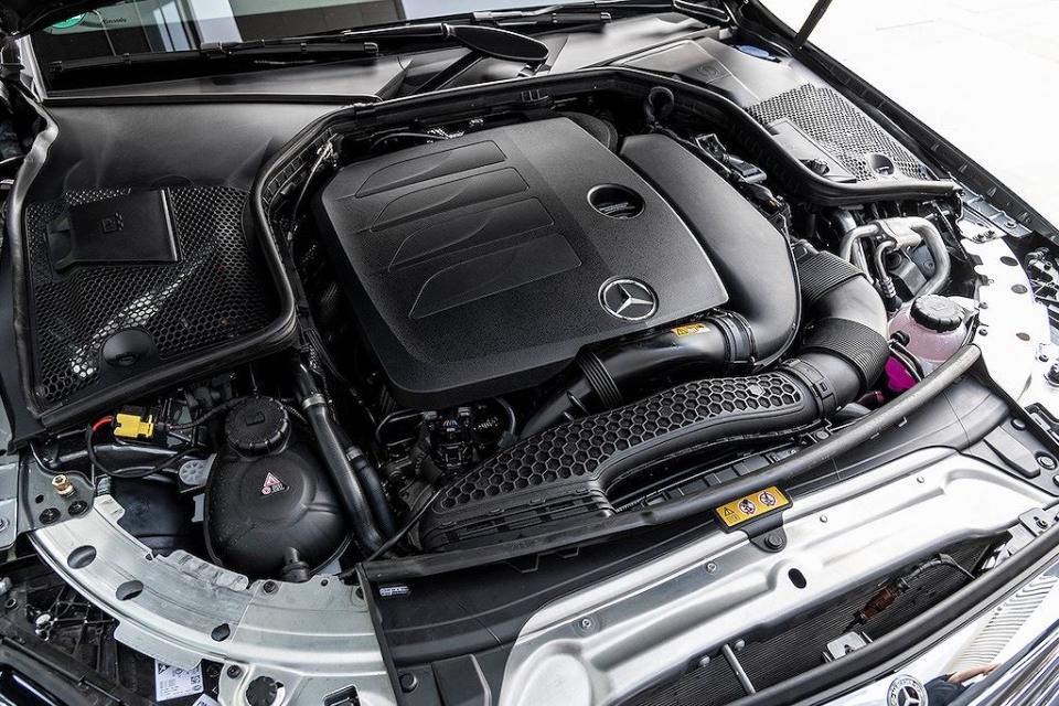 Động cơ Mercedes-Benz C200 2019 có gì đặc biệt? dong co mercedes benz c200 2019 co gi dac biet