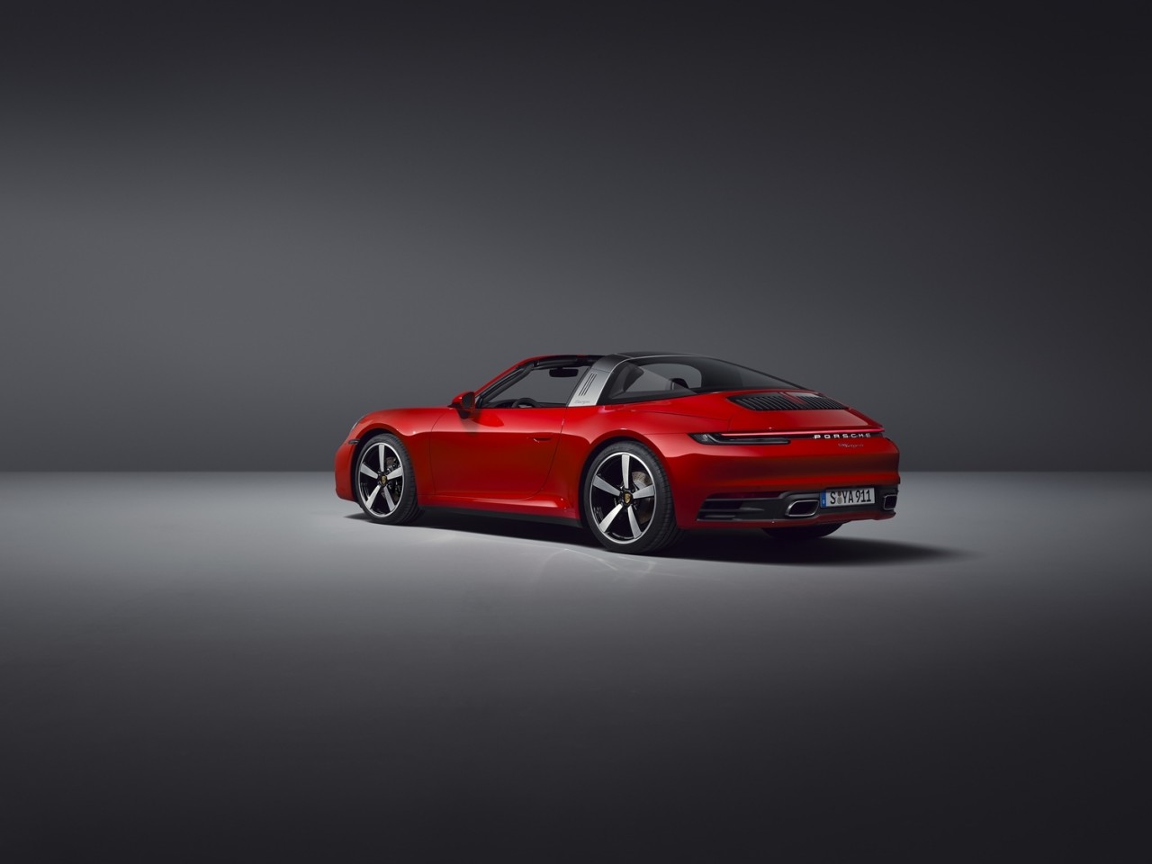porsche 911 targa ra mat cong suat 380 445 ma luc