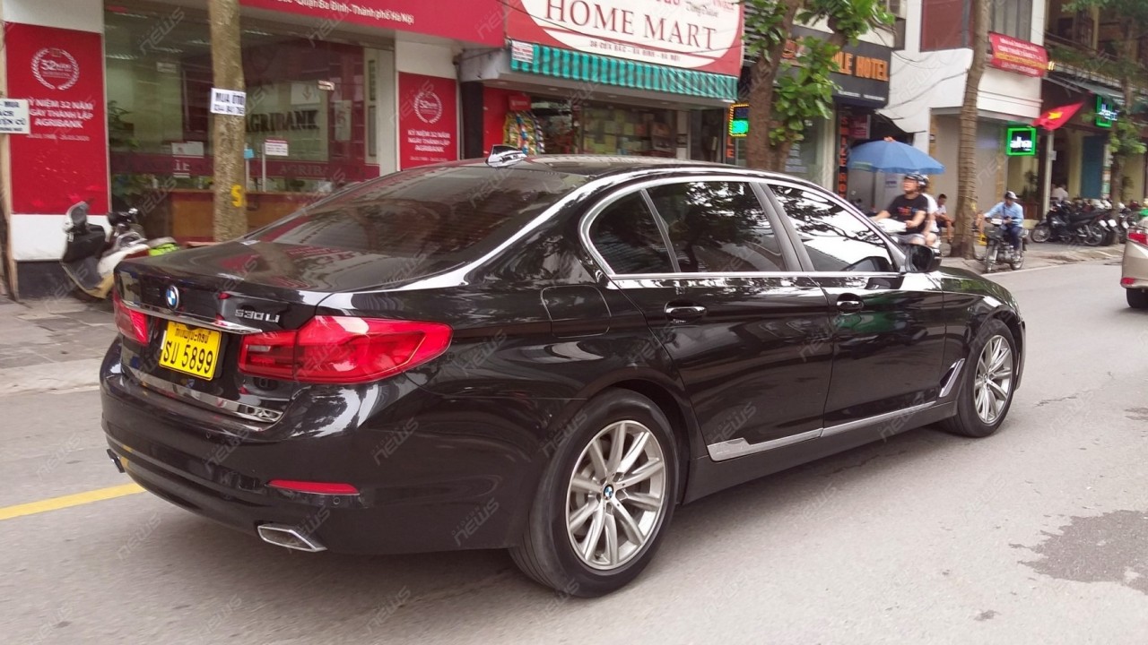 bat gap bmw 530li truc co so dai danh rieng thi truong trung quoc mang bien so lao tren duong pho viet nam