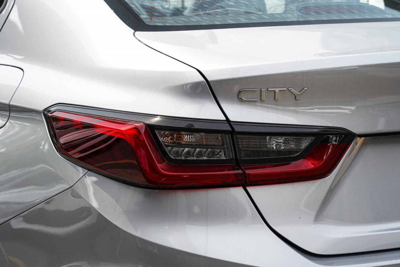 Cận cảnh Honda City E giá rẻ chỉ 499 triệu Cận cảnh Honda City E giá rẻ chỉ 499 triệu