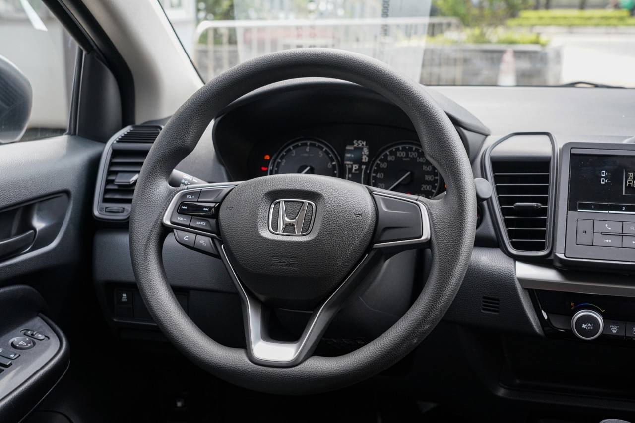 Cận cảnh Honda City E giá rẻ chỉ 499 triệu Cận cảnh Honda City E giá rẻ chỉ 499 triệu