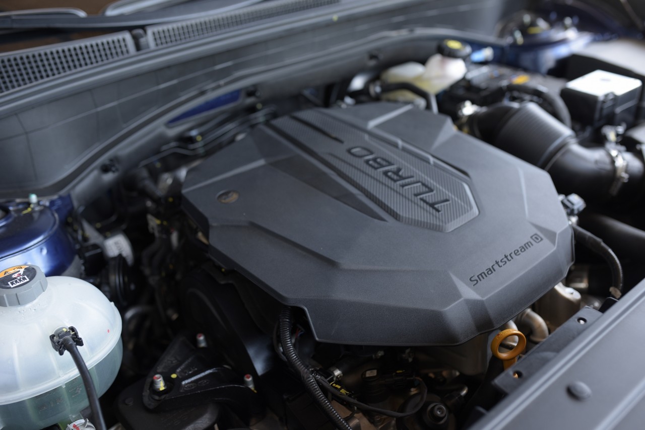 Đi xe gia đình, nên mua Hyundai Santa Fe xăng hay dầu? Đi xe gia đình, nên mua Hyundai Santa Fe xăng hay dầu?
