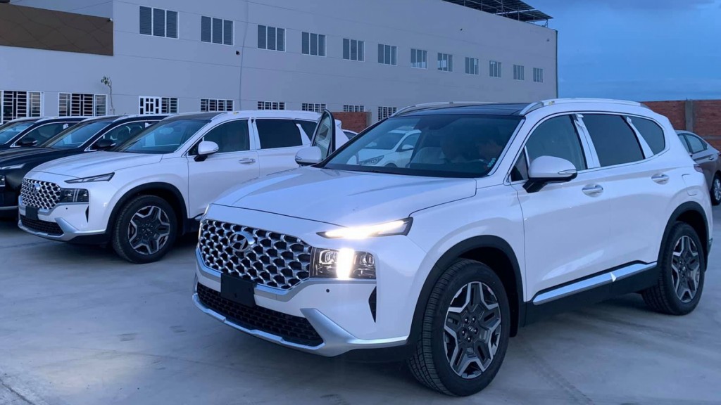 Đại lý Hyundai có sẵn Santa Fe giao ngay, bán đúng giá niêm yết