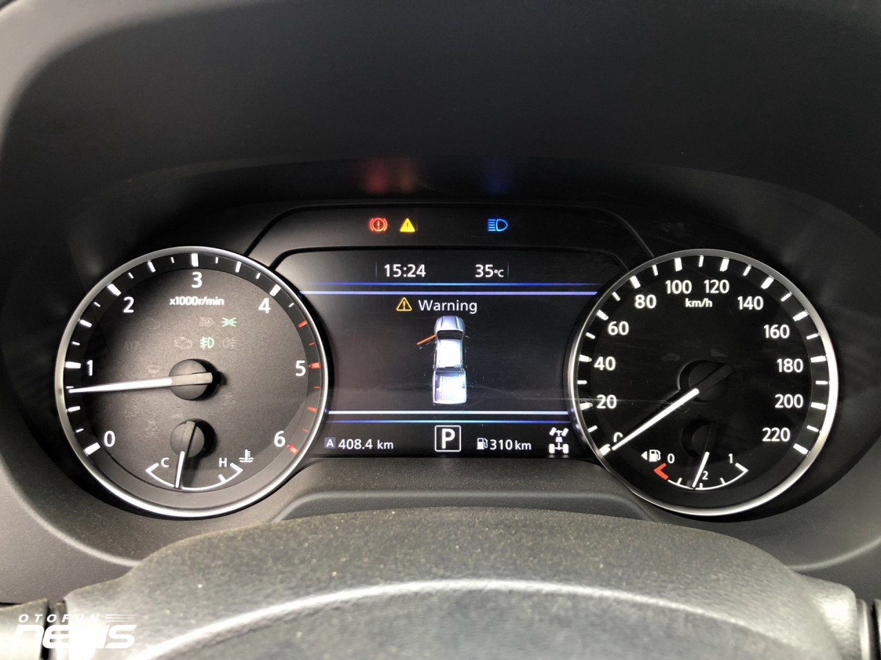 Hình thực tế Nissan Navara mới ra mắt ngoài đời thực Hình thực tế Nissan Navara mới ra mắt ngoài đời thực