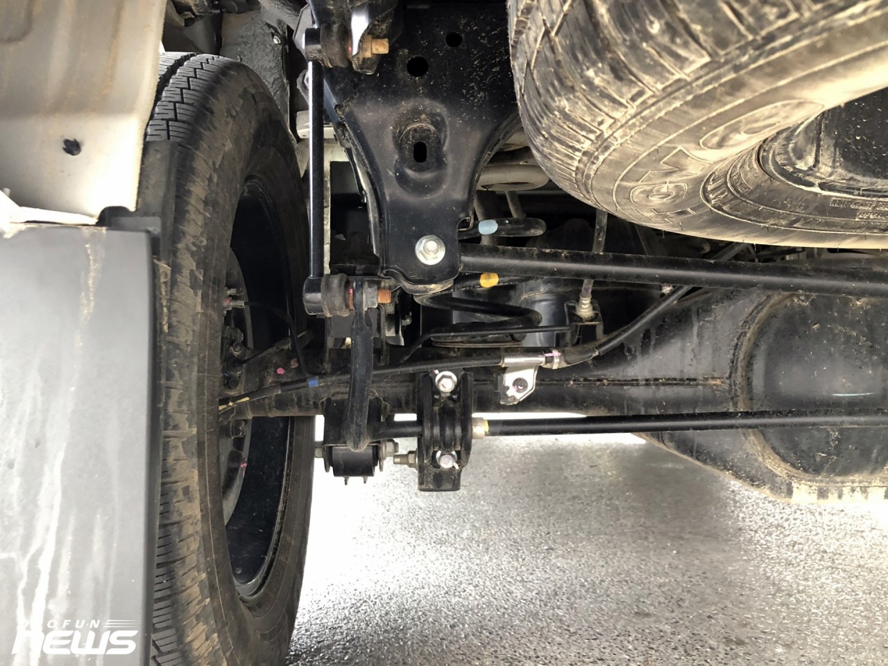 Hình thực tế Nissan Navara mới ra mắt ngoài đời thực Hình thực tế Nissan Navara mới ra mắt ngoài đời thực