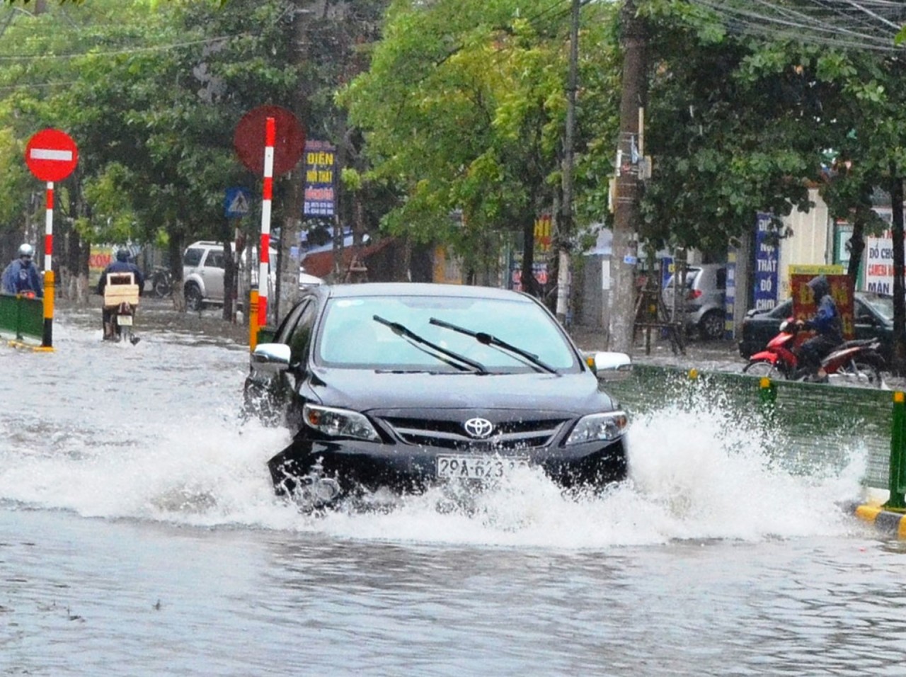 Những sai lầm khi thay dầu động cơ không phải ai cũng biết Những sai lầm khi thay dầu động cơ không phải ai cũng biết