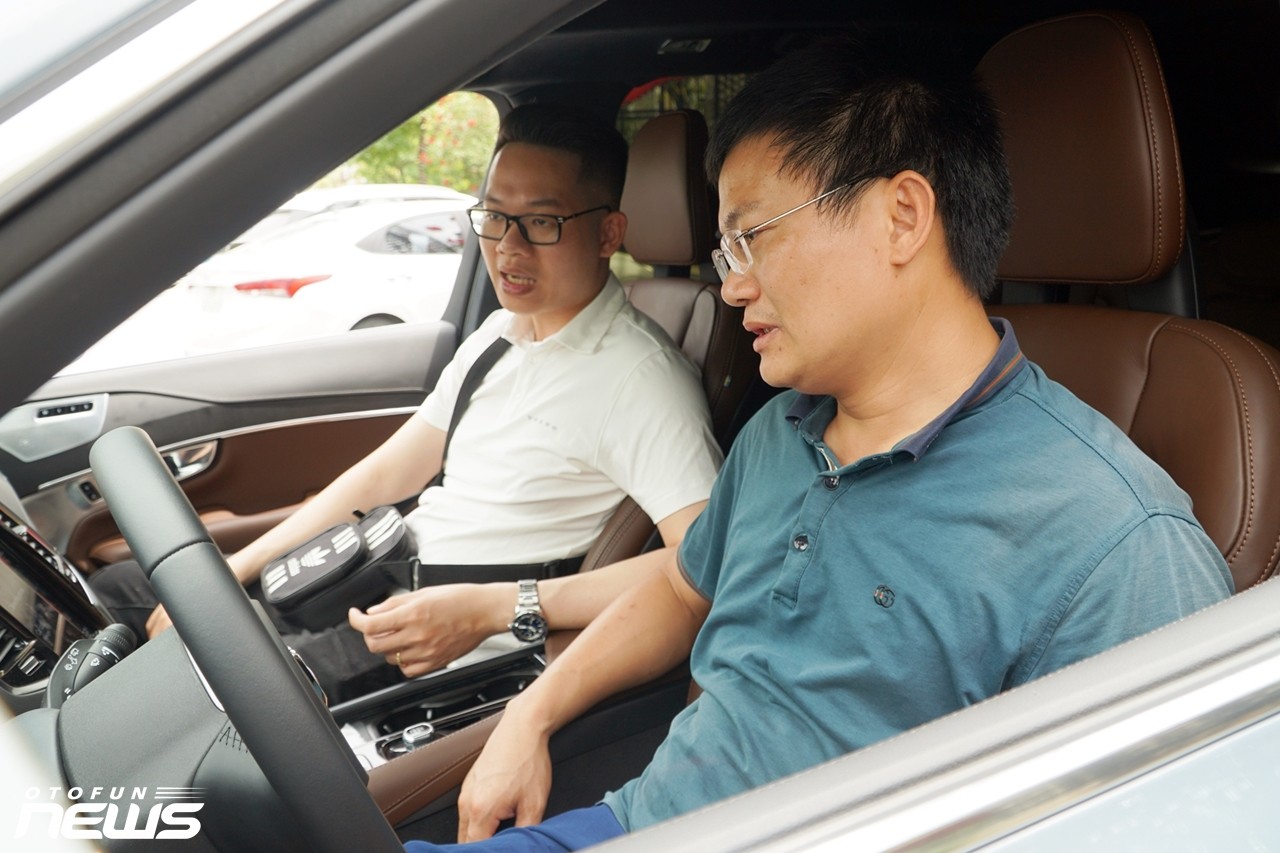 Khách hàng TP Vinh đánh giá cao các mẫu xe Volvo Khách hàng TP Vinh đánh giá cao các mẫu xe Volvo
