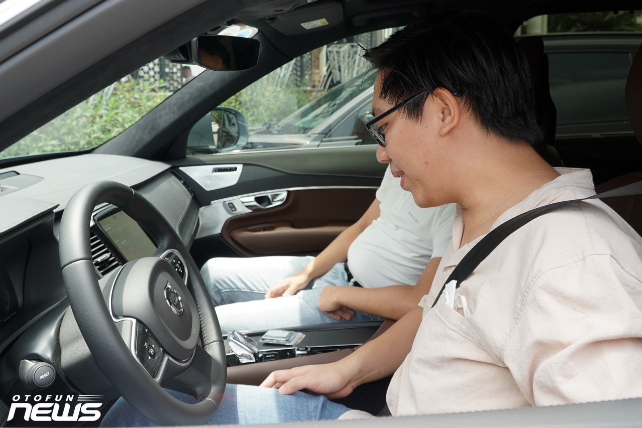 Khách hàng TP Vinh đánh giá cao các mẫu xe Volvo Khách hàng TP Vinh đánh giá cao các mẫu xe Volvo