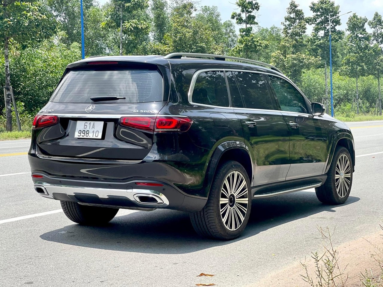 Mercedes-Benz GLS450 lướt 2.800km giá cao hơn xe mới 650 triệu đồng Mercedes-Benz GLS450 lướt 2.800km giá cao hơn xe mới 650 triệu đồng