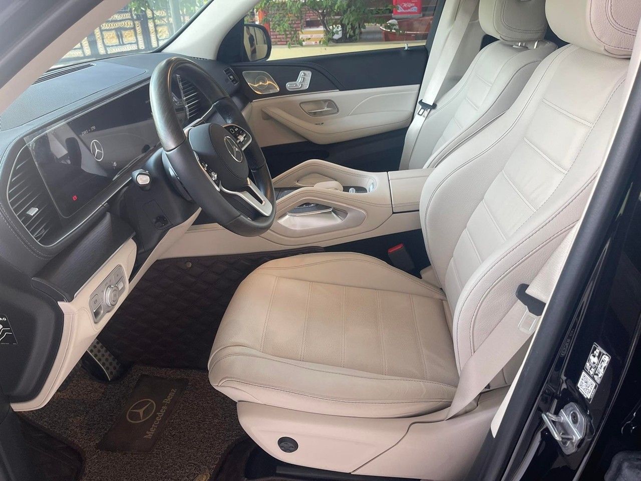 Mercedes-Benz GLS450 lướt 2.800km giá cao hơn xe mới 650 triệu đồng Mercedes-Benz GLS450 lướt 2.800km giá cao hơn xe mới 650 triệu đồng