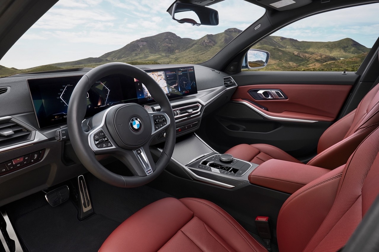 Ra mắt BMW 3-Series 2023: Động cơ giữ nguyên, màn hình cong liền mạch Ra mắt BMW 3 Series 2023: Động cơ giữ nguyên, màn hình cong liền mạch