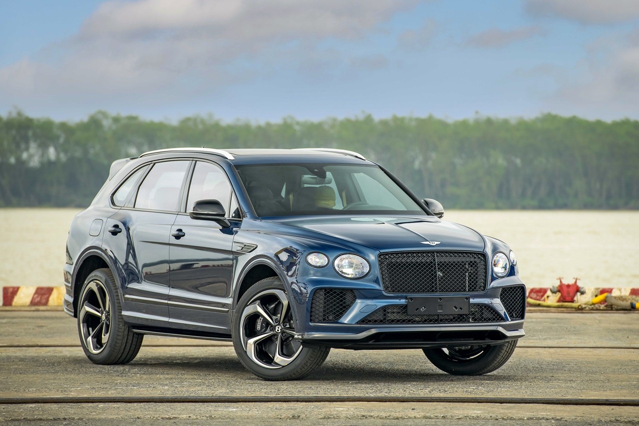 Cận cảnh Bentley Bentayga S giá 18,9 tỷ chính hãng đầu tiên tại Việt Nam Cận cảnh Bentley Bentayga S giá 18,9 tỷ chính hãng đầu tiên tại Việt Nam