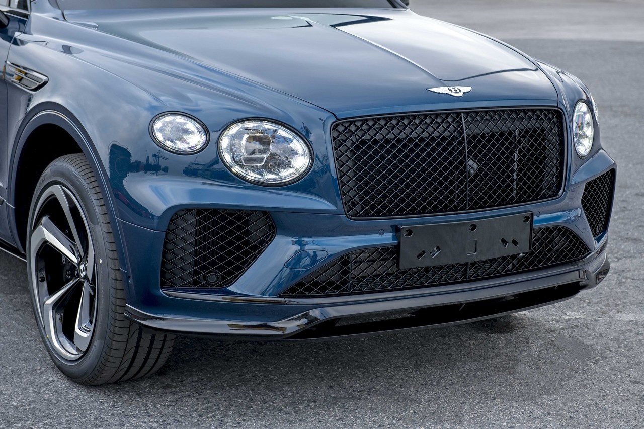 Cận cảnh Bentley Bentayga S giá 18,9 tỷ chính hãng đầu tiên tại Việt Nam Cận cảnh Bentley Bentayga S giá 18,9 tỷ chính hãng đầu tiên tại Việt Nam