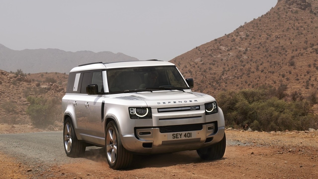 Land Rover giới thiệu Defender 130 thân xe kéo dài