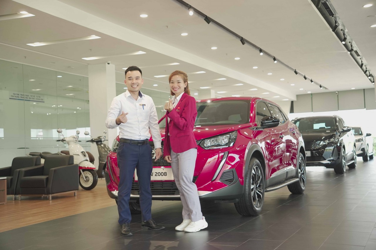 'Chân chạy vàng' Vũ Thị Oanh đến Thaco Bắc Giang xem Peugeot 2008 'Chân chạy vàng' Vũ Thị Oanh đến Thaco Bắc Giang xem Peugeot 2008