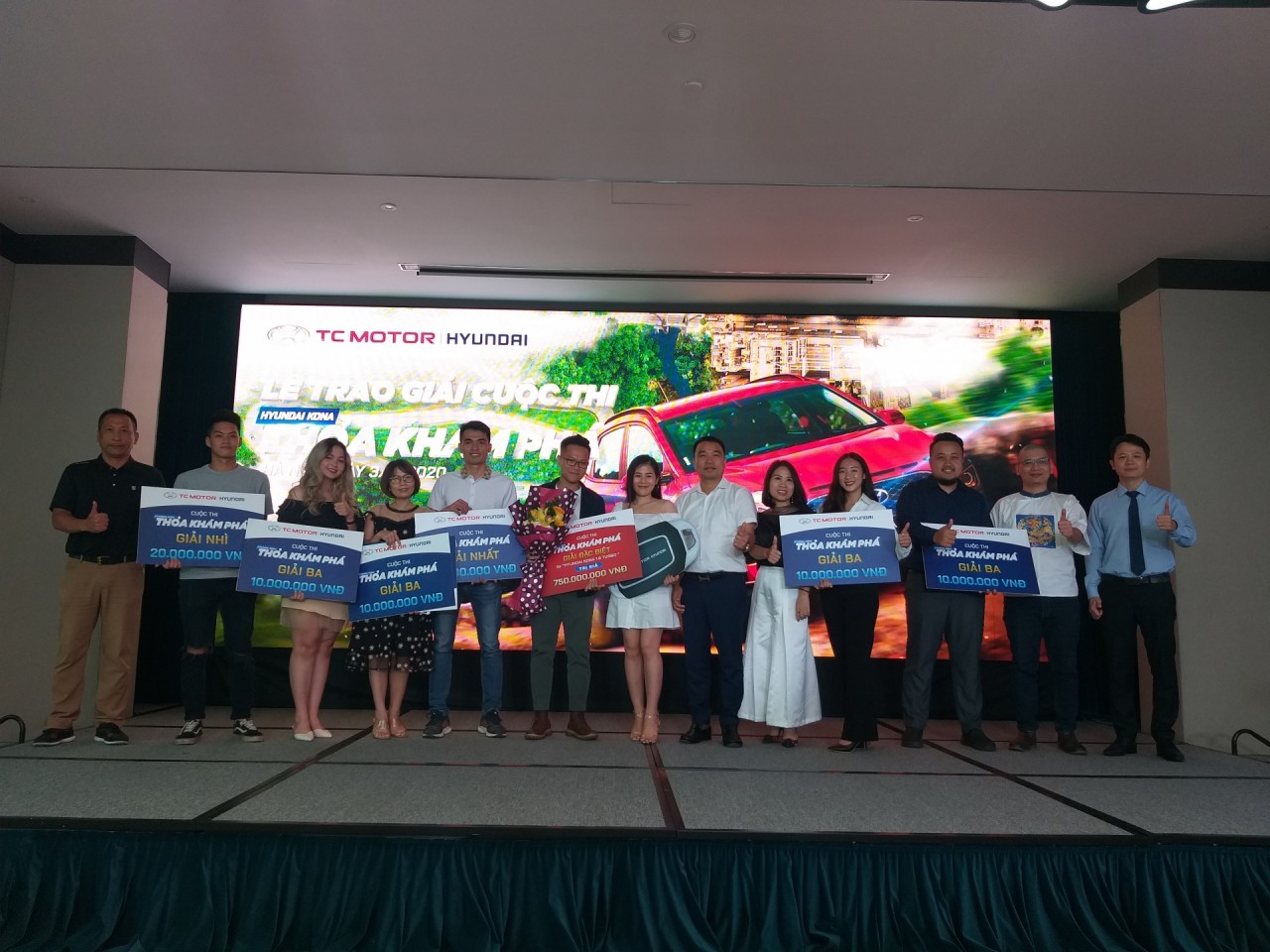 Chàng trai 9x thắng giải thưởng một chiếc Hyundai KONA chang trai 9x thang giai thuong mot chiec hyundai kona