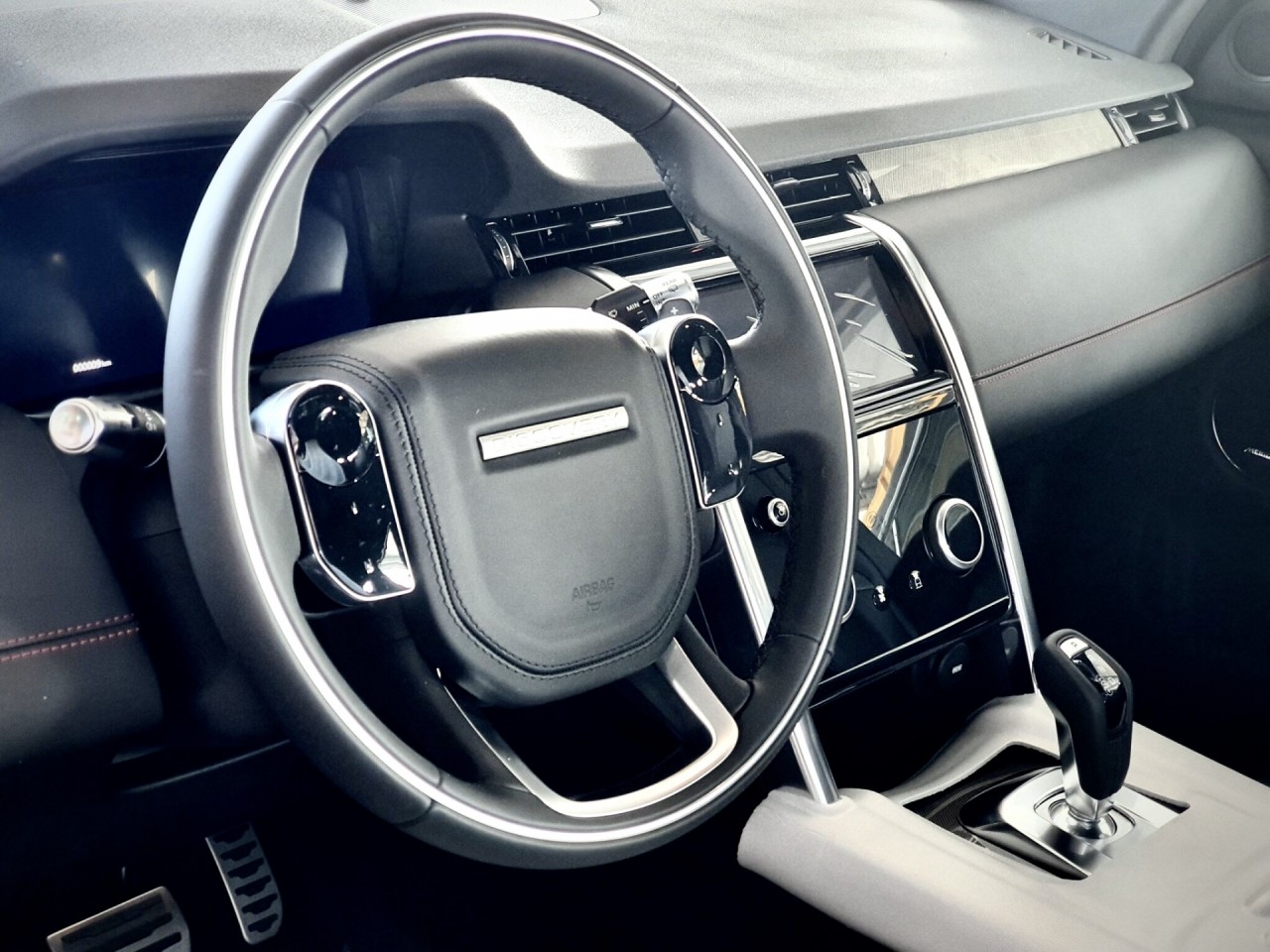 Cuối tháng này, Jaguar Land Rover Việt Nam ra mắt hai mẫu xe mới cuoi thang nay jaguar land rover viet nam ra mat hai mau xe moi