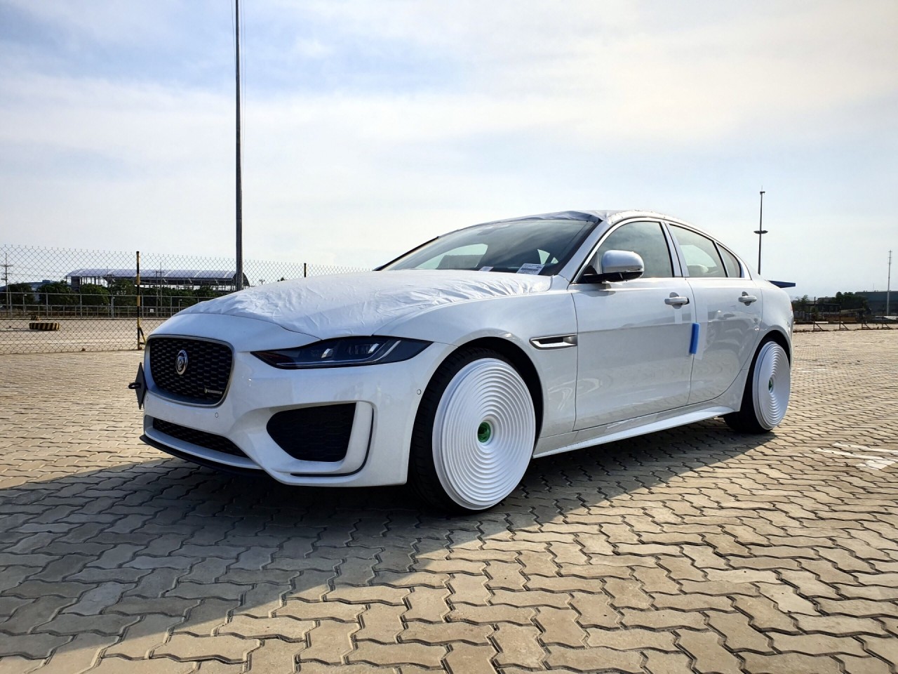 Cuối tháng này, Jaguar Land Rover Việt Nam ra mắt hai mẫu xe mới cuoi thang nay jaguar land rover viet nam ra mat hai mau xe moi