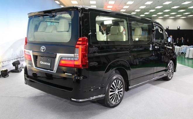 Toyota Granvia - Xe MPV 9 chỗ ngồi giá hơn 3 tỷ đồng toyota granvia xe mpv 9 cho ngoi gia hon 3 ty dong
