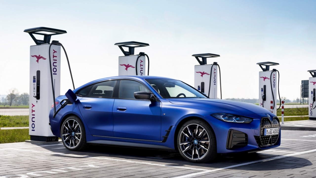 BMW i4 M50: Xe điện mạnh 536 mã lực, giá 66.000 USD