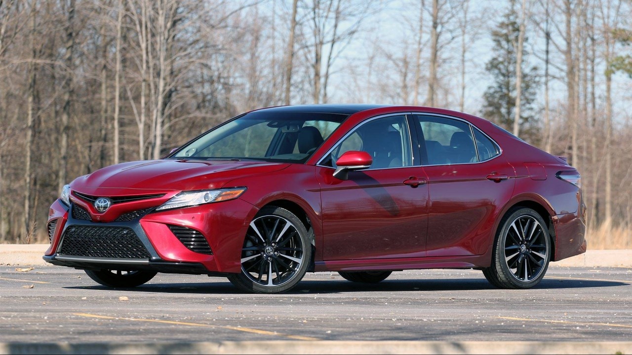 Toyota cam kết tương lai lâu dài với xe sedan