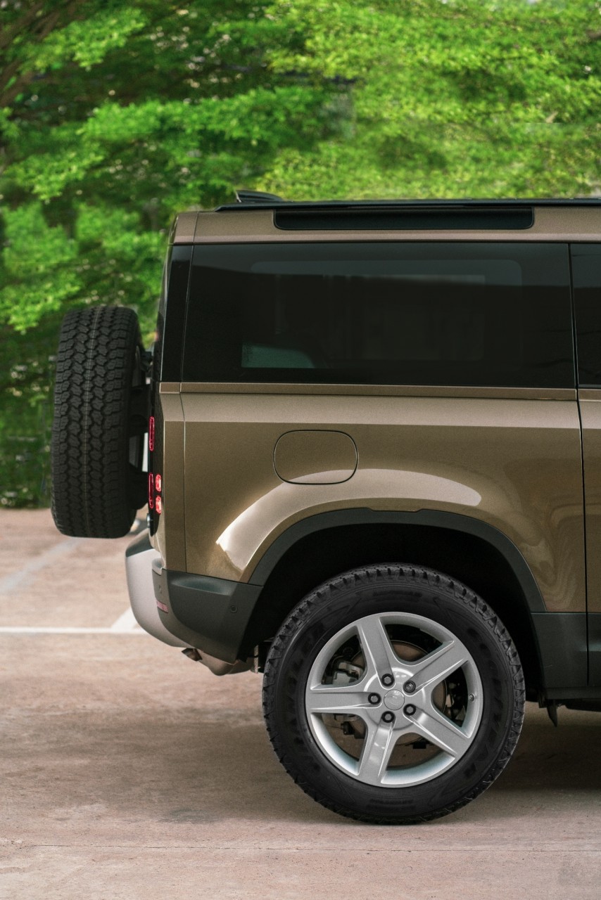 Land Rover Defender 90 trục cơ sở ngắn ra mắt khách Việt ngày 15/6 Land Rover Defender 90 trục cơ sở ngắn ra mắt khách Việt ngày 15/6