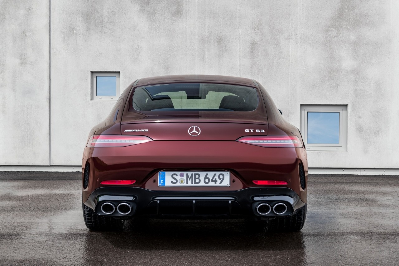 Coupe 4 cửa Mercedes-AMG GT ra mắt phiên bản mới Coupe 4 cửa Mercedes AMG GT ra mắt phiên bản mới