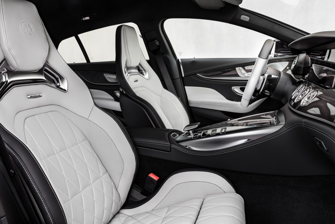 Coupe 4 cửa Mercedes-AMG GT ra mắt phiên bản mới Coupe 4 cửa Mercedes AMG GT ra mắt phiên bản mới