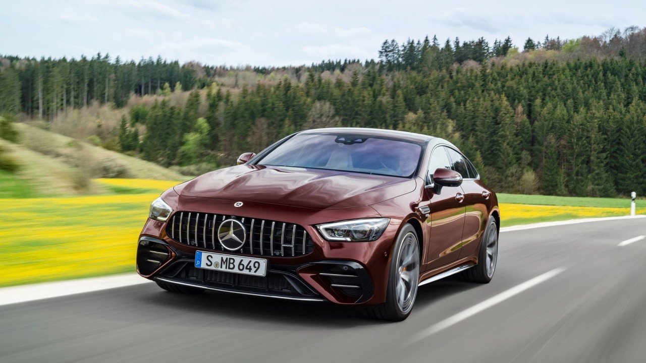 Coupe 4 cửa Mercedes-AMG GT ra mắt phiên bản mới