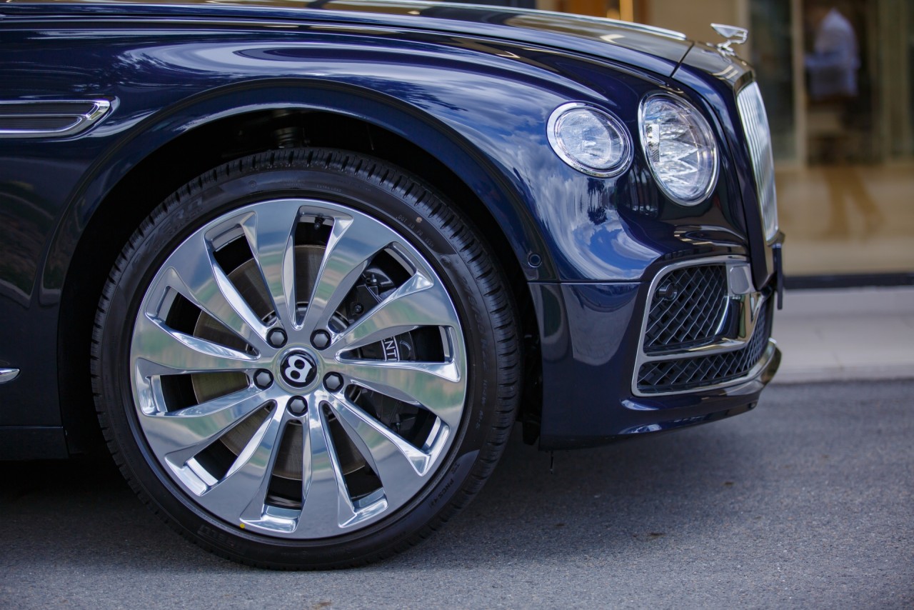 Siêu sang Bentley Flying Spur V8 First Edition chính hãng giá từ 18 tỷ đồng Siêu sang Bentley Flying Spur V8 First Edition chính hãng giá từ 18 tỷ đồng