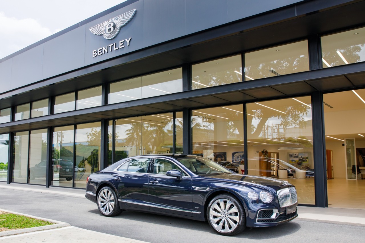 Siêu sang Bentley Flying Spur V8 First Edition chính hãng giá từ 18 tỷ đồng Siêu sang Bentley Flying Spur V8 First Edition chính hãng giá từ 18 tỷ đồng