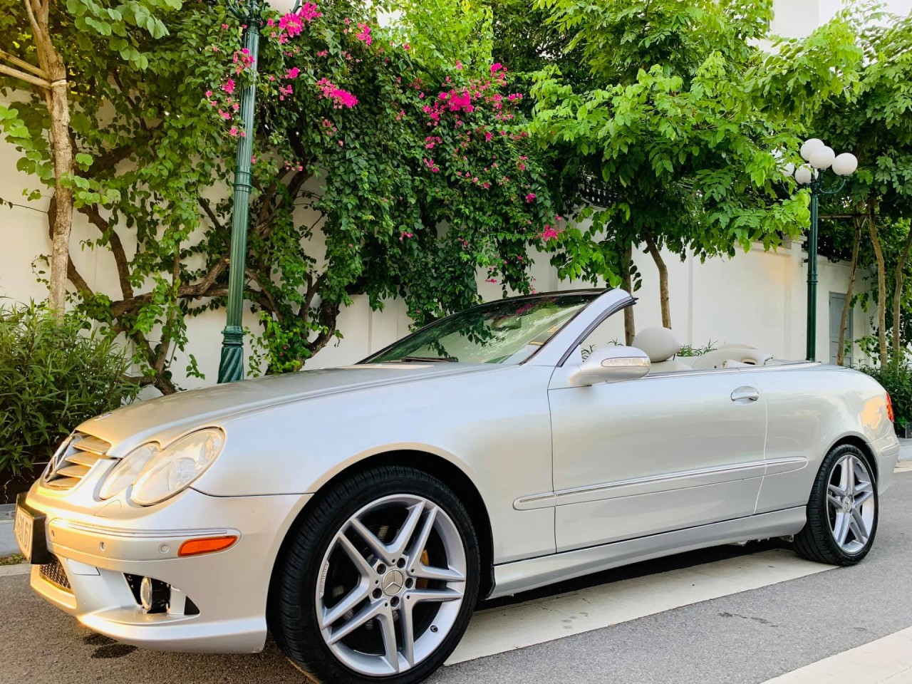 Mercedes CLK mui trần 17 năm tuổi giá chỉ 500 triệu đồng Mercedes CLK mui trần 17 năm tuổi giá chỉ 500 triệu đồng