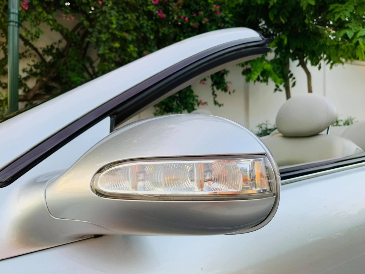 Mercedes CLK mui trần 17 năm tuổi giá chỉ 500 triệu đồng Mercedes CLK mui trần 17 năm tuổi giá chỉ 500 triệu đồng