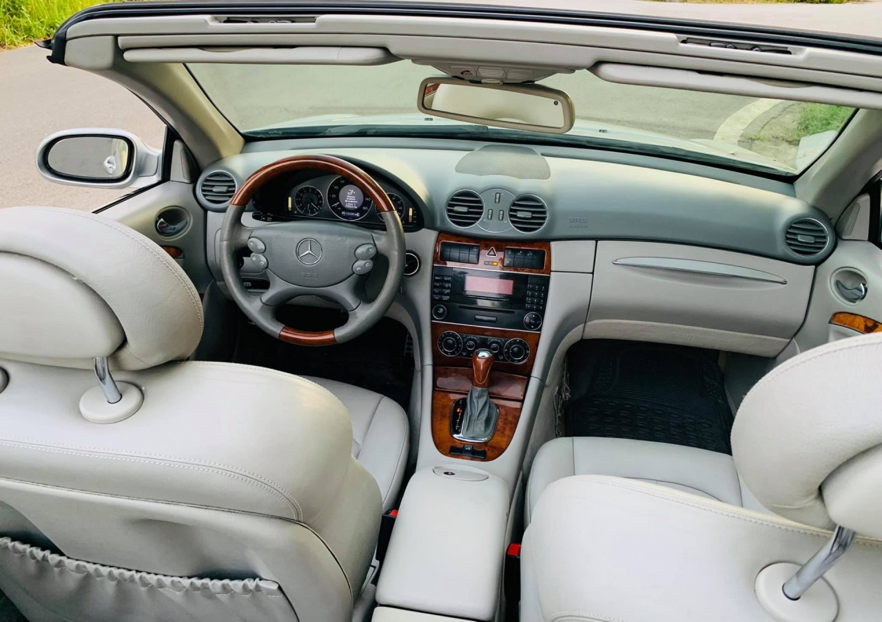 Mercedes CLK mui trần 17 năm tuổi giá chỉ 500 triệu đồng Mercedes CLK mui trần 17 năm tuổi giá chỉ 500 triệu đồng