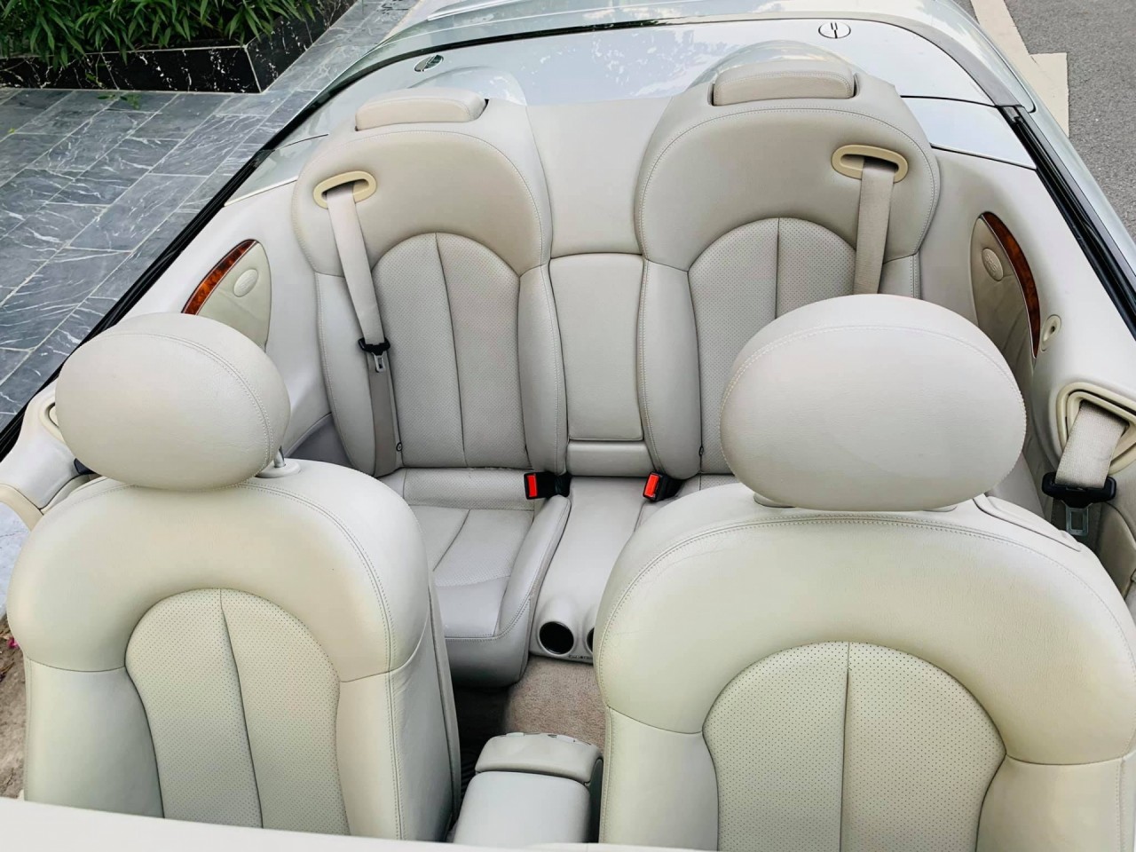 Mercedes CLK mui trần 17 năm tuổi giá chỉ 500 triệu đồng Mercedes CLK mui trần 17 năm tuổi giá chỉ 500 triệu đồng